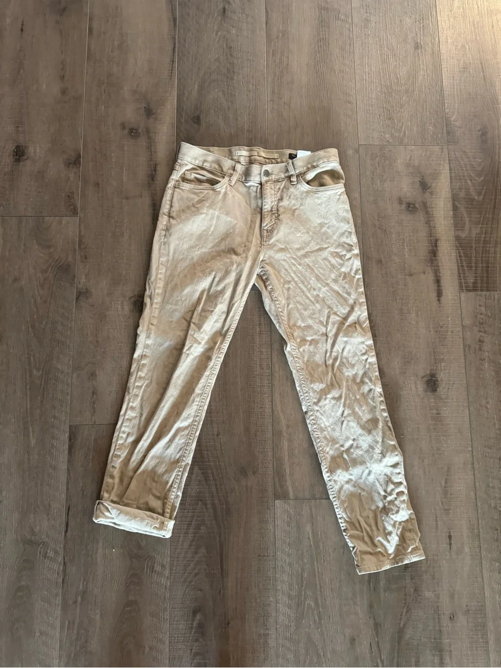 Banana Republic Men’s Traveler Chinos in Light Khaki (31x30; slim fit)
